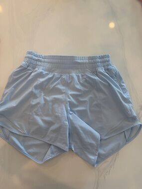 Lululemon Hotty Hot 4inch High Rise Shorts Blue Linen Size 4 EUC